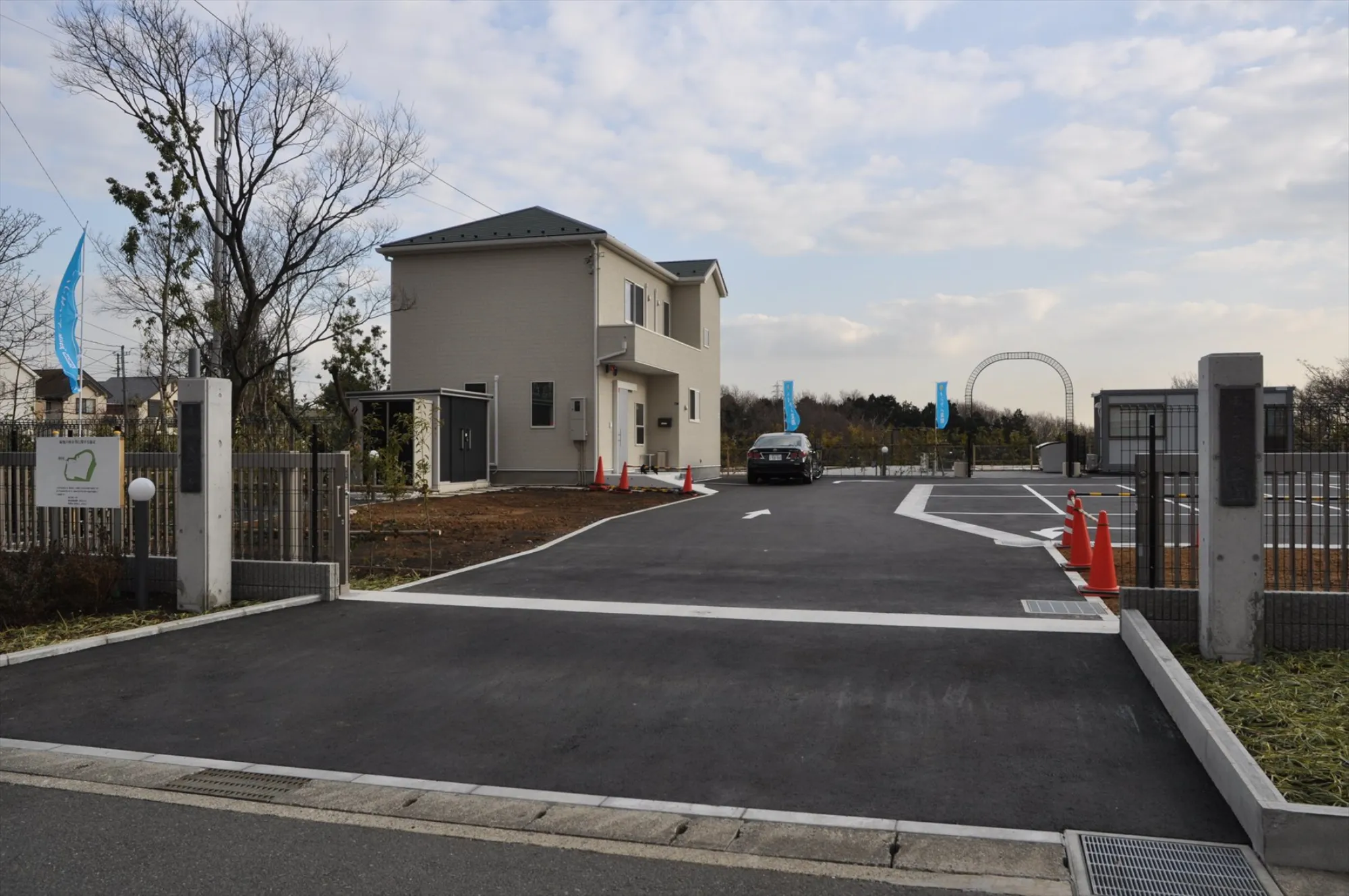 管理事務所前の入口