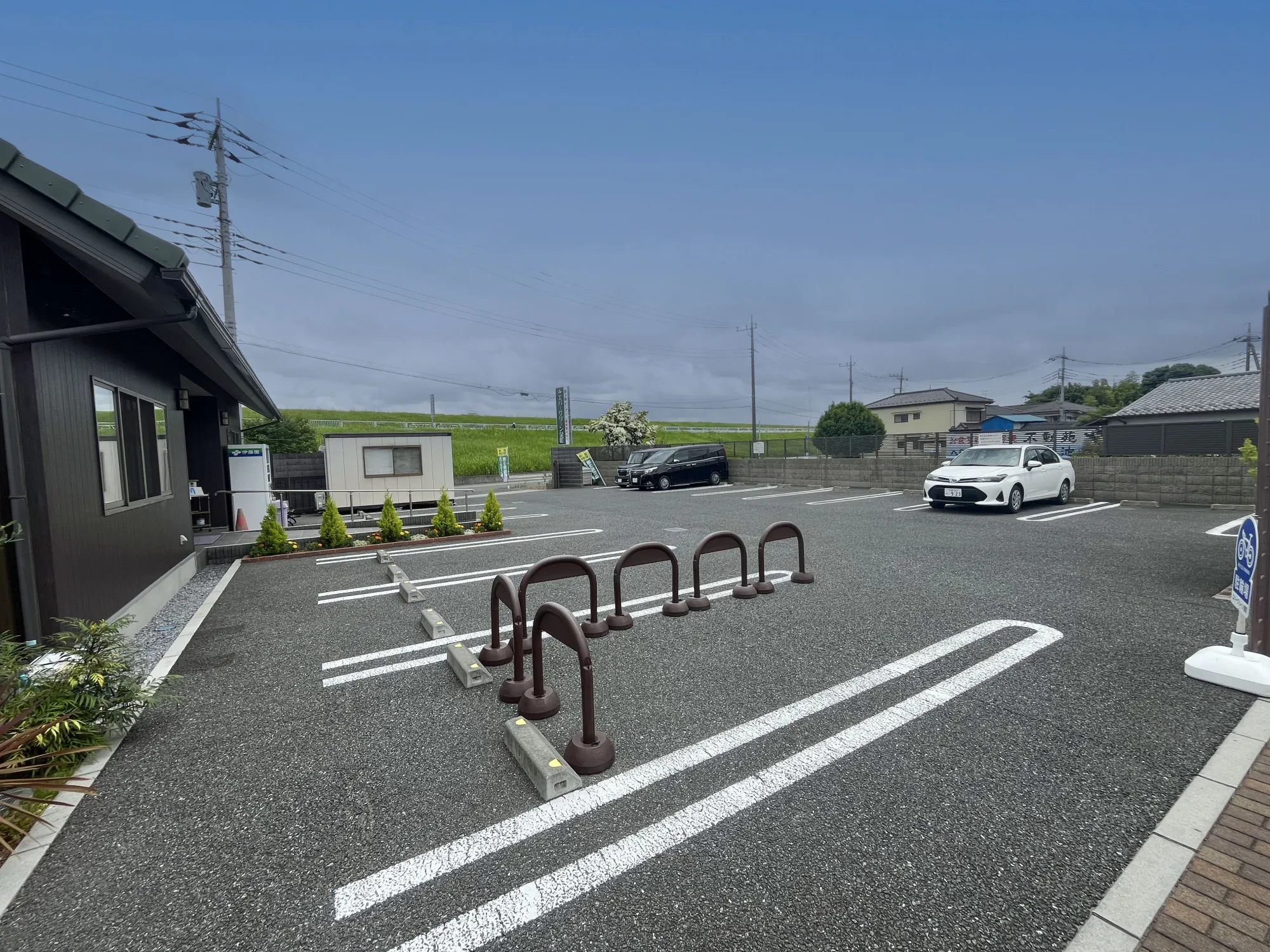 駐車場・園内アプローチ
