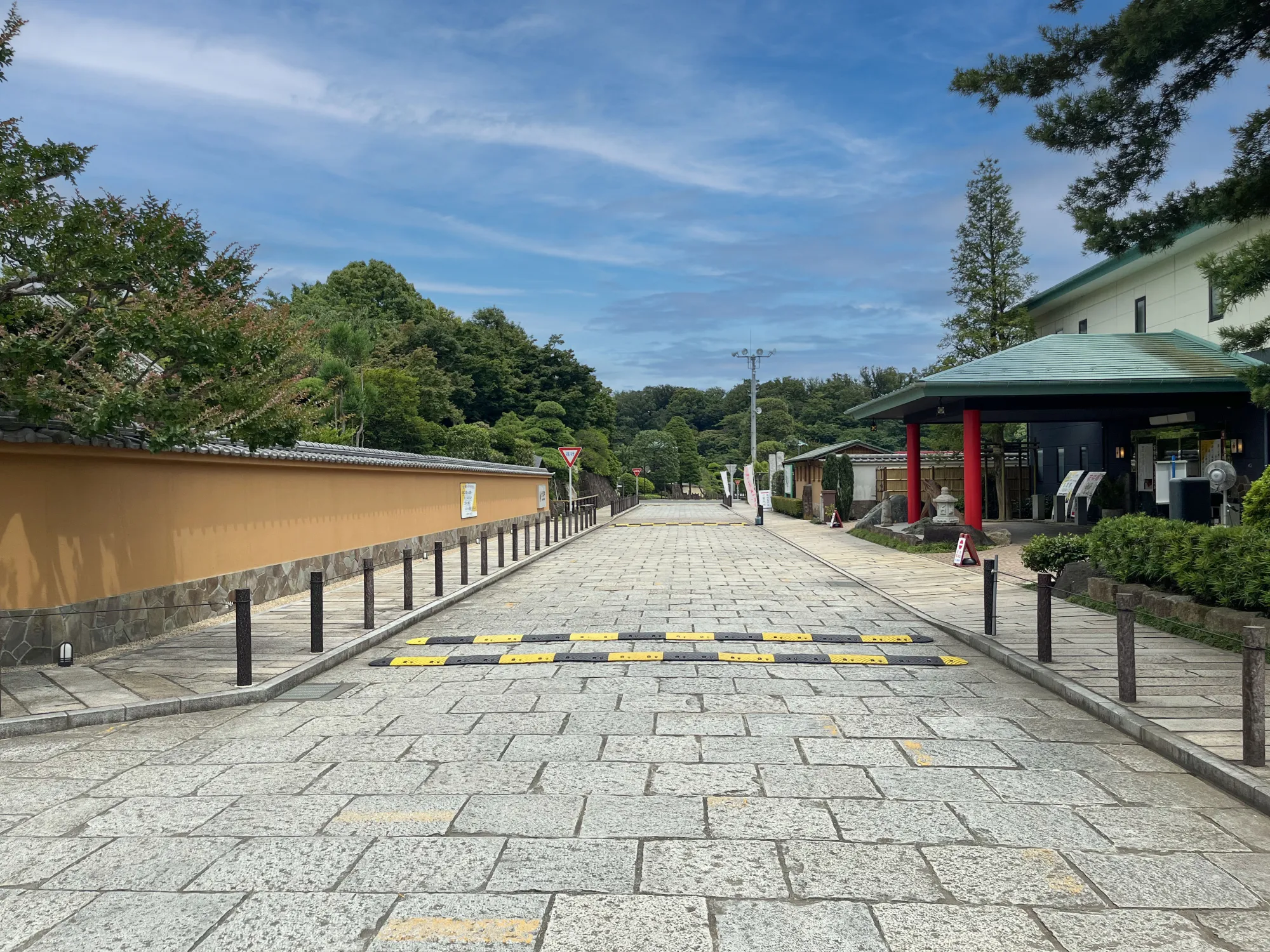 紅葉亭 入口・進入路