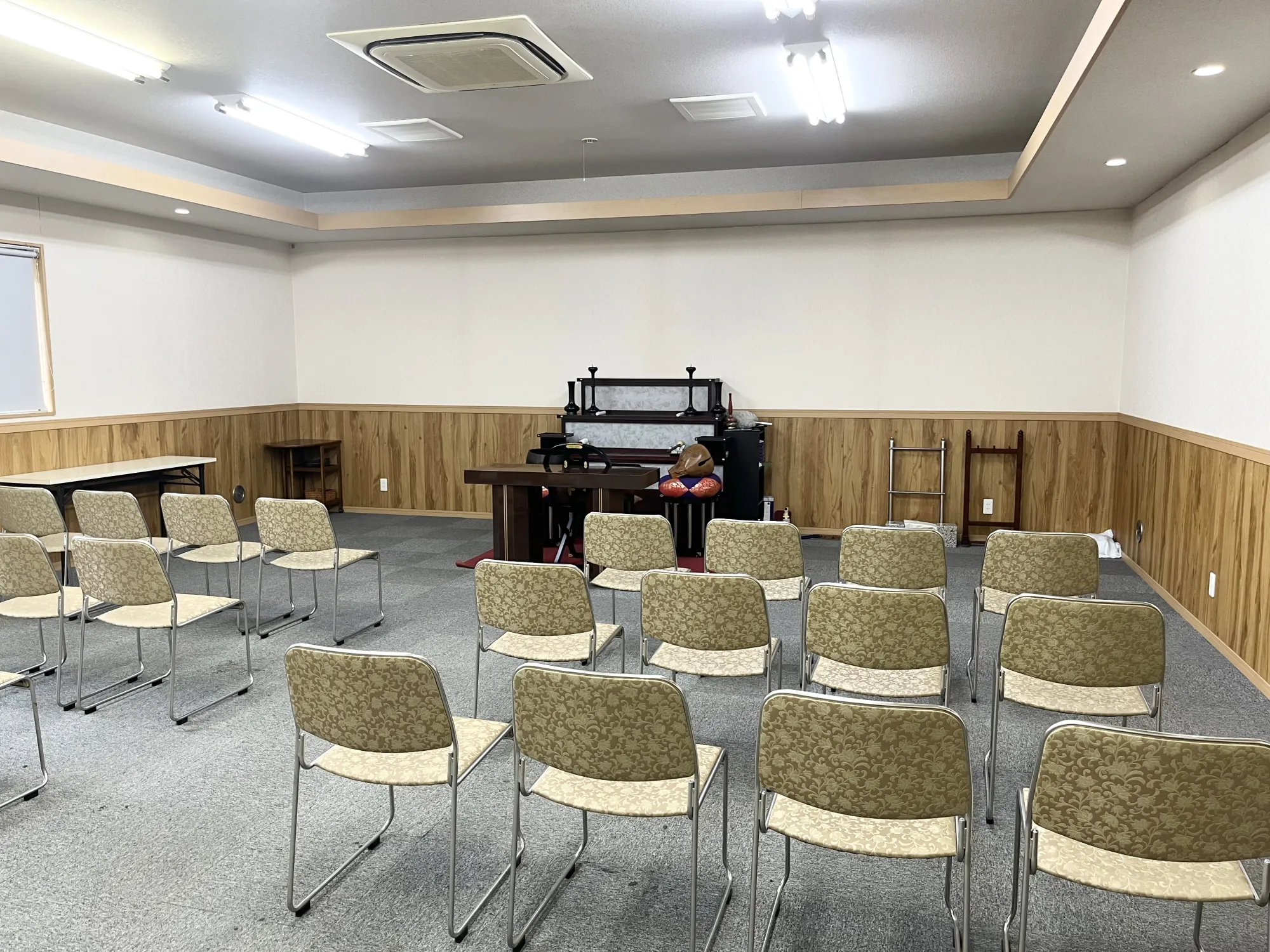 相模ふれあいの杜 田名聖地霊園 法要室の様子