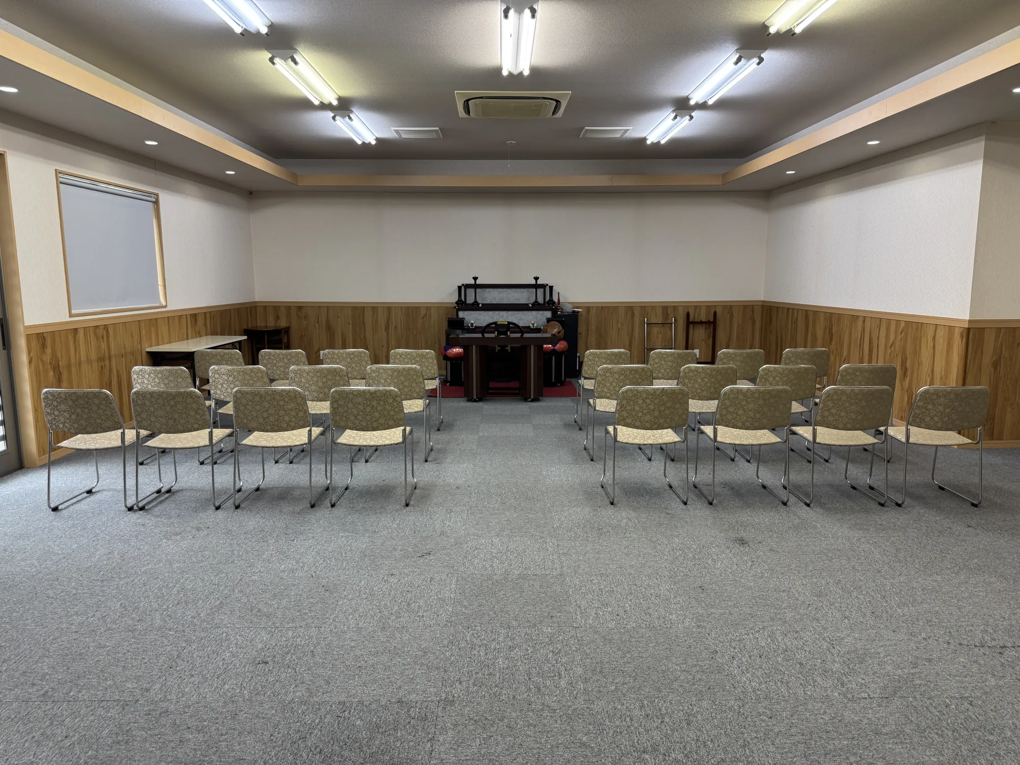 相模ふれあいの杜 田名聖地霊園 法要室全景
