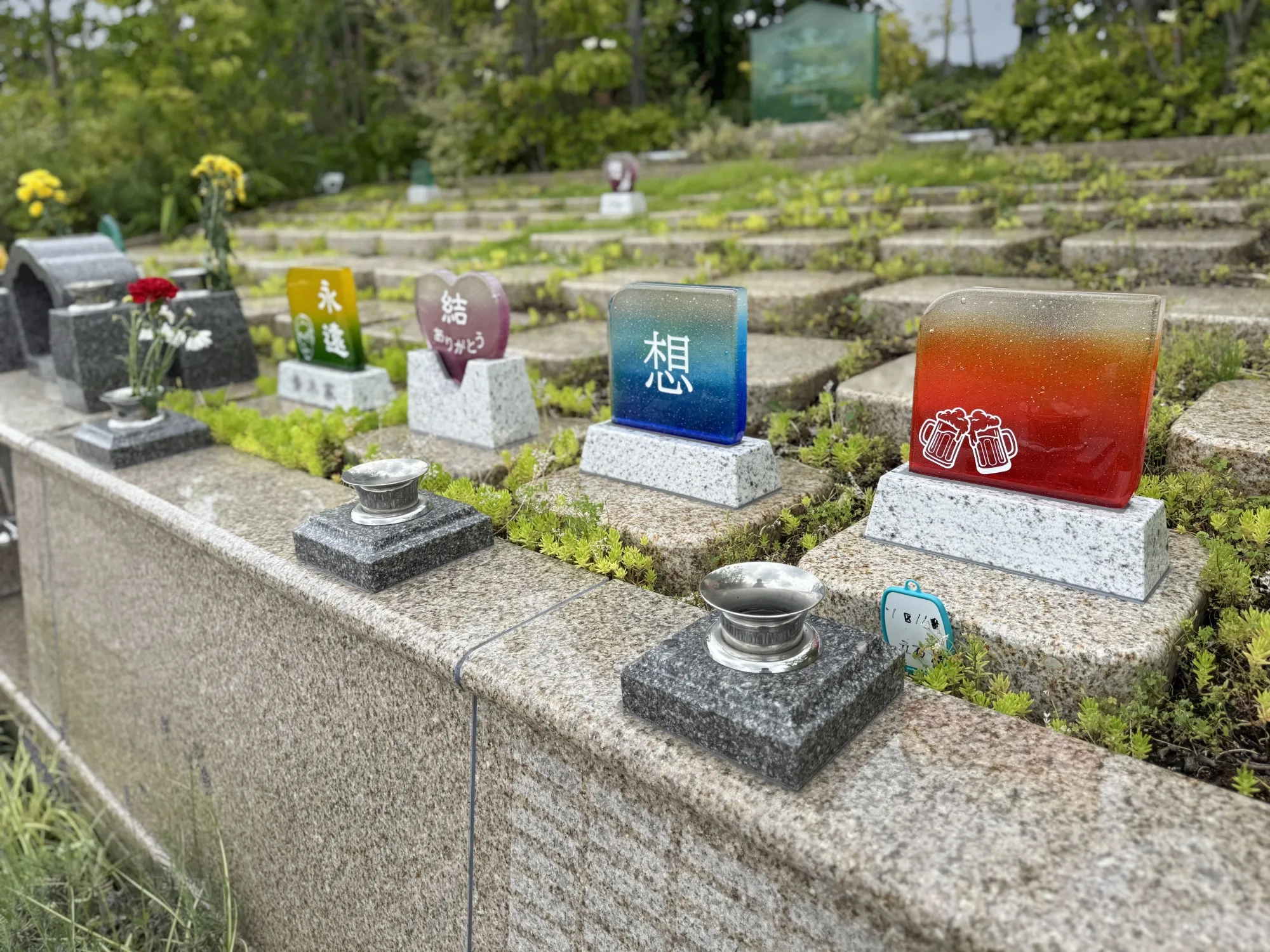 相模ふれあいの杜 田名聖地霊園 園内の墓所風景