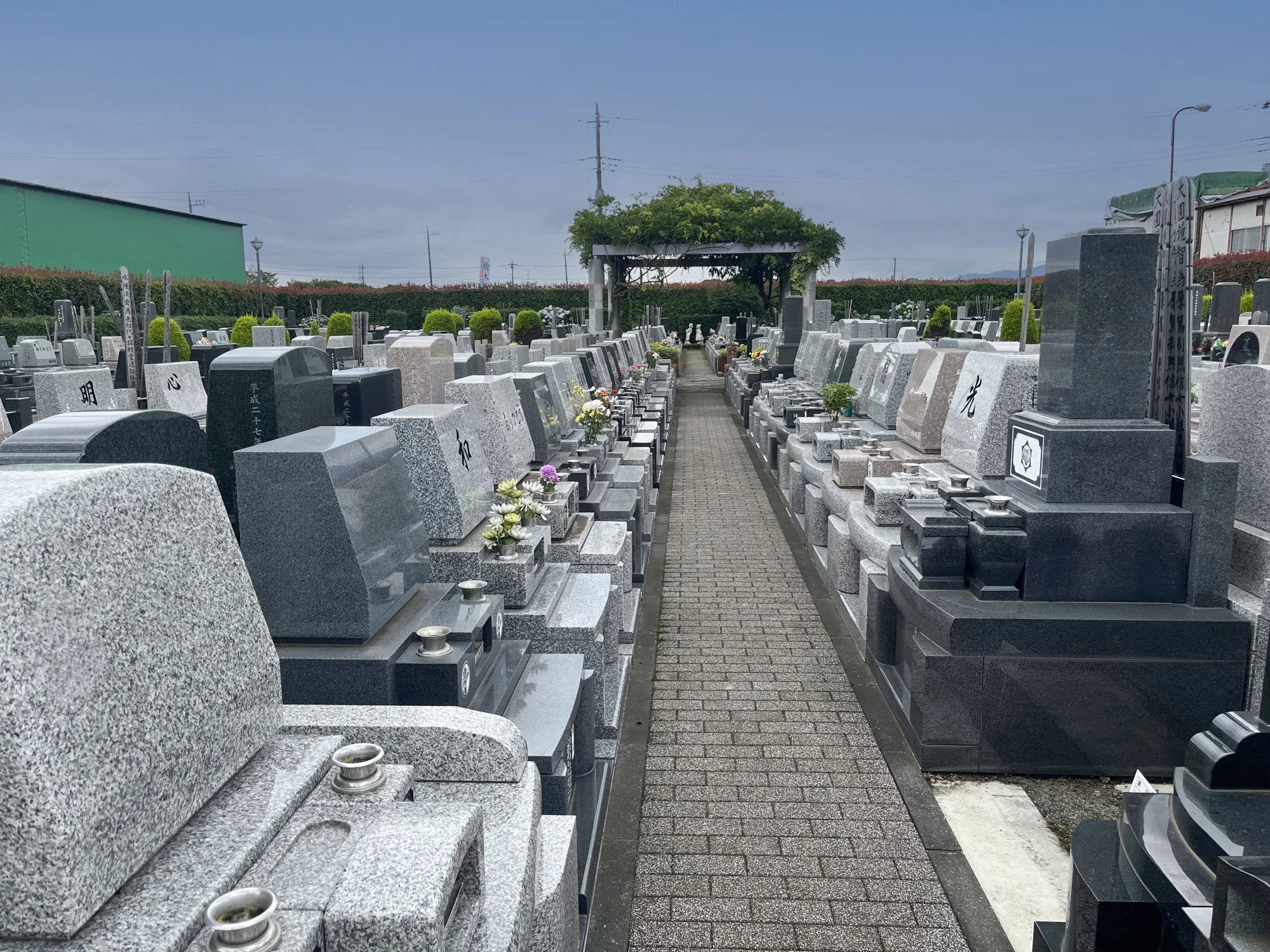 相模ふれあいの杜 田名聖地霊園 一般墓所の参道
