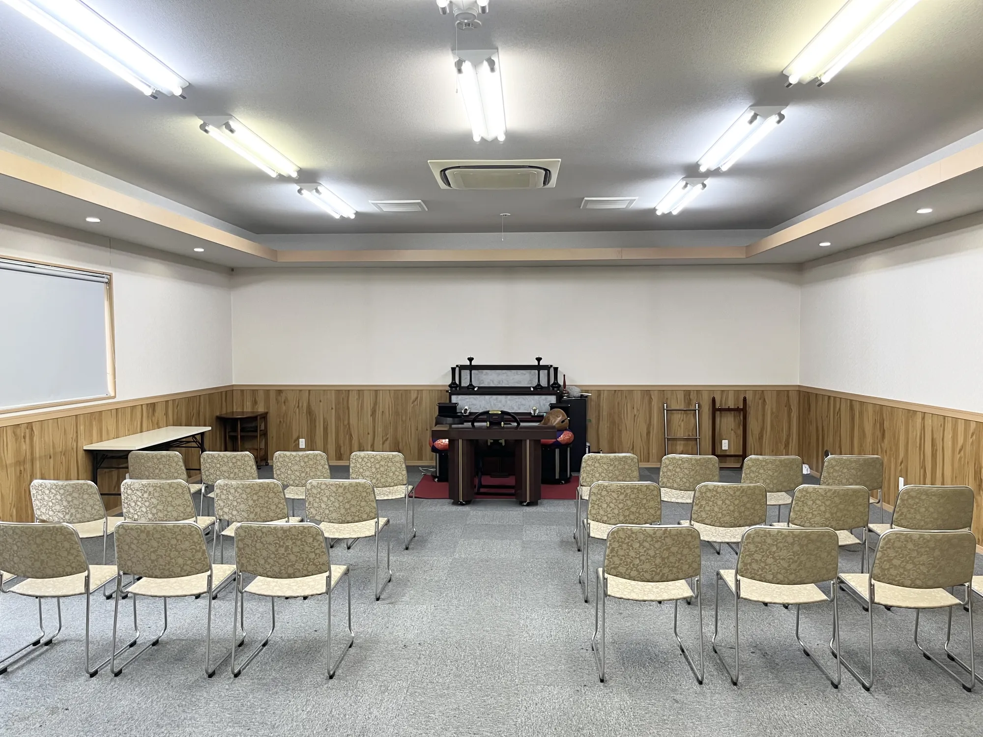 相模ふれあいの杜 田名聖地霊園 法要室