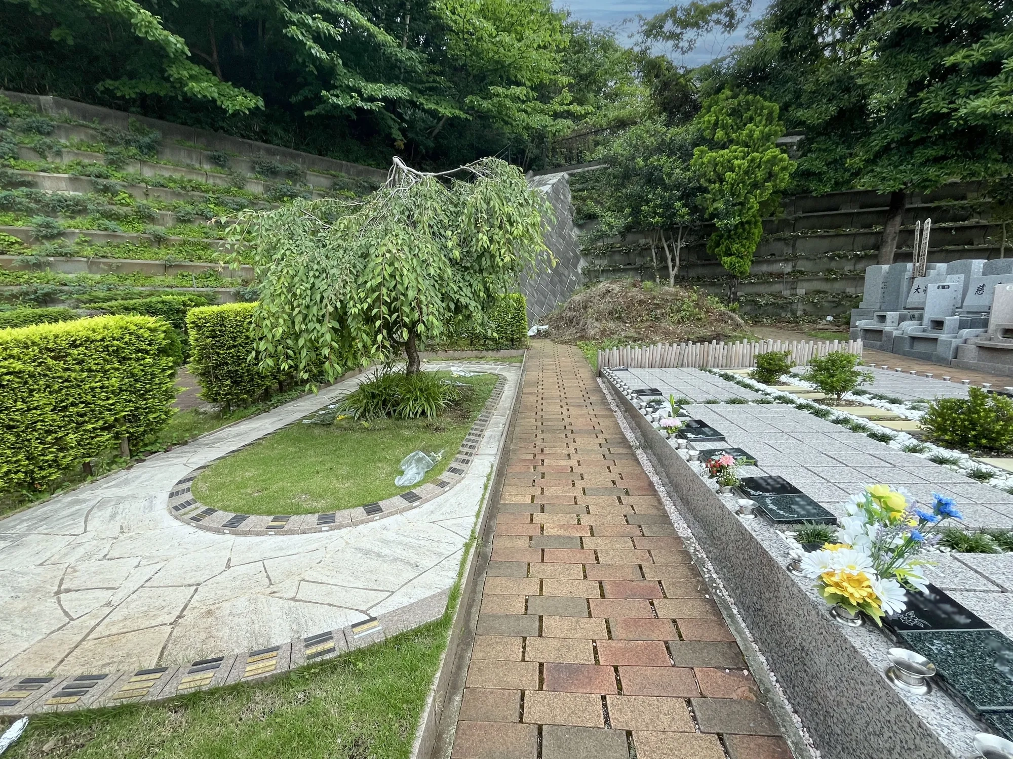 静林の丘鶴ヶ峰霊園 園内風景16