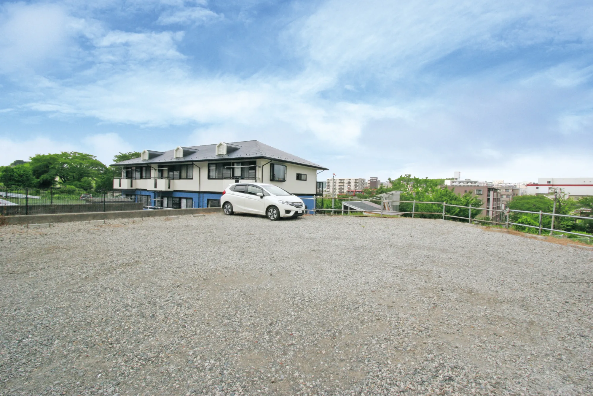 静林の丘鶴ヶ峰霊園 駐車場