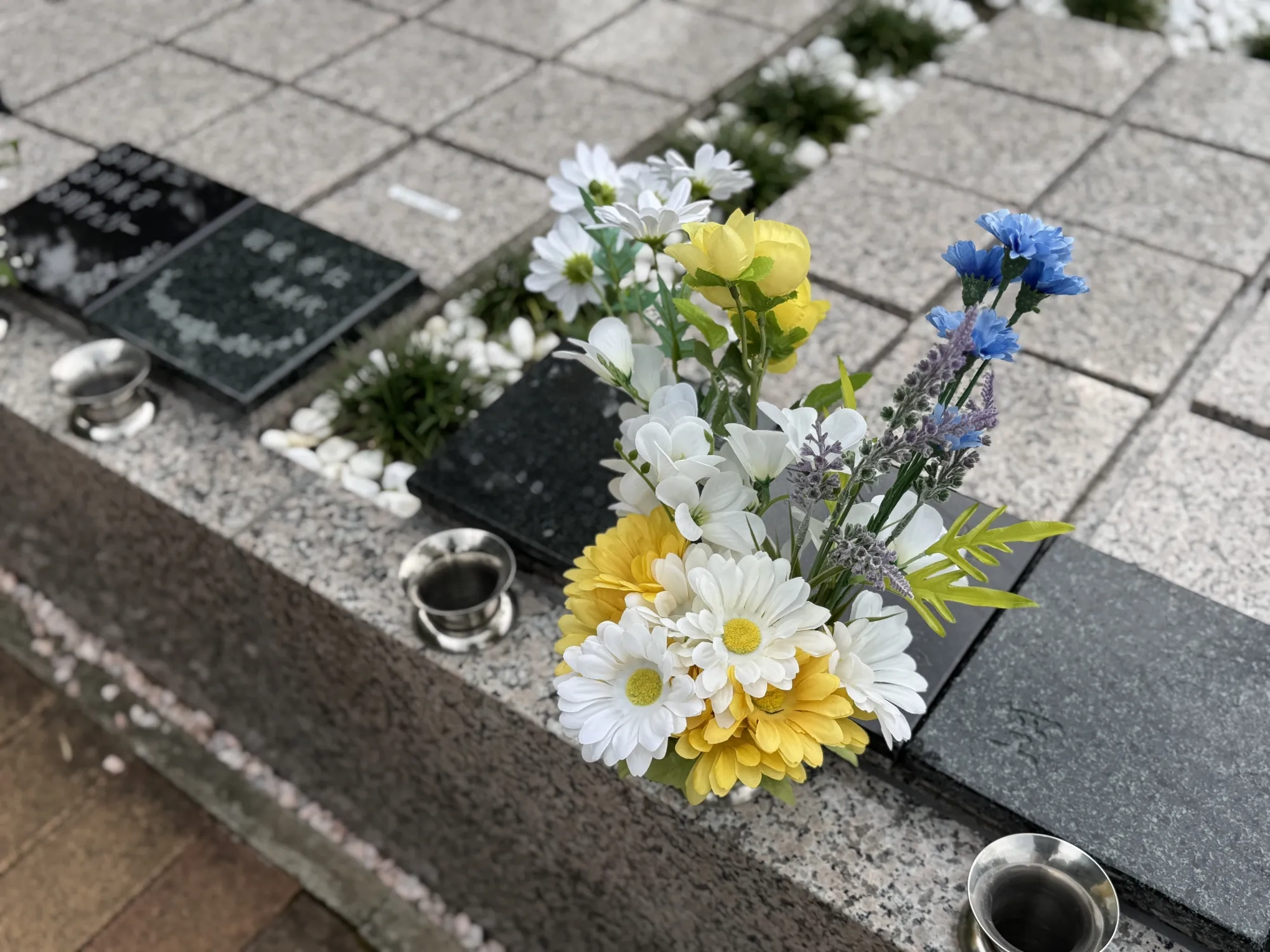 樹木葬「そよ風」供花の様子