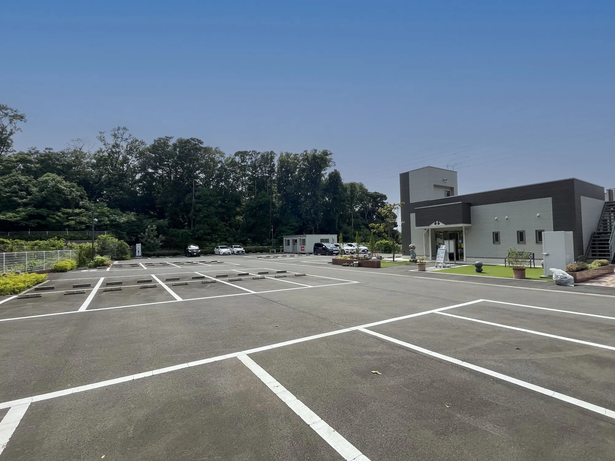 駐車場・管理棟