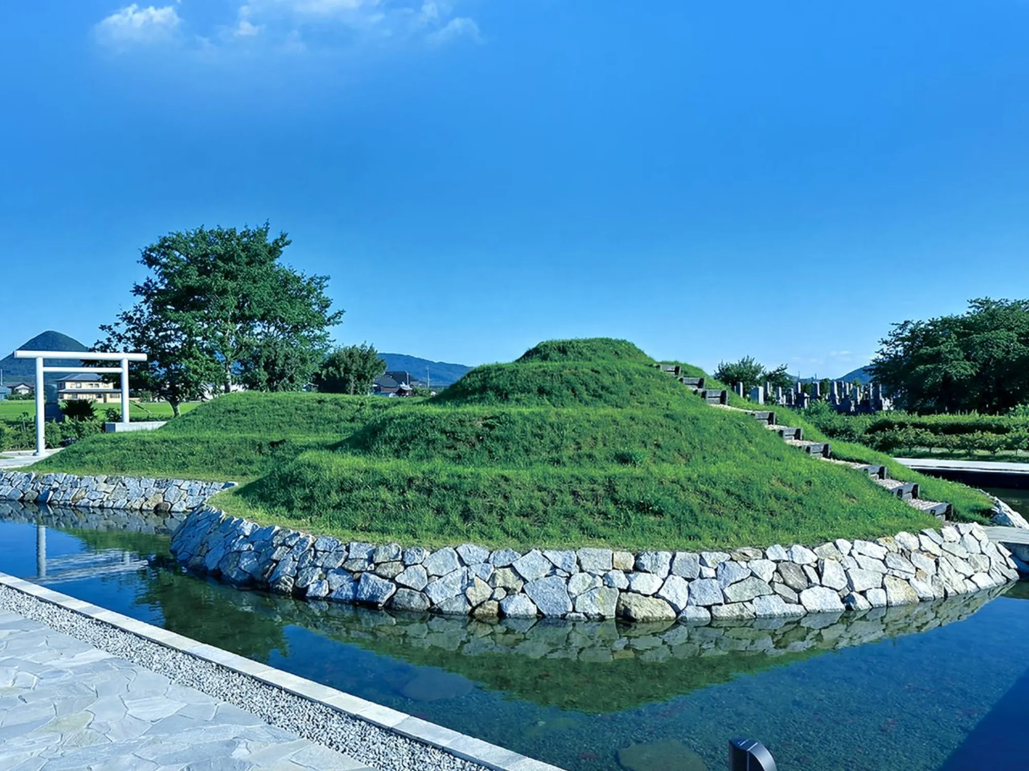 樹木葬型古墳墓
